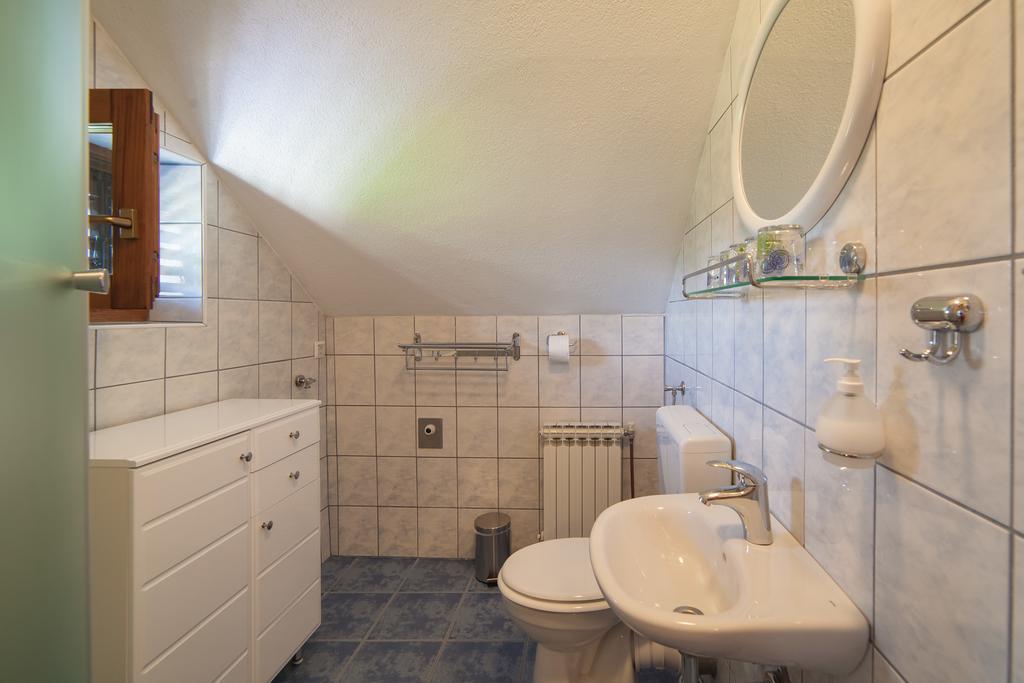 Apartmant & Room Bruna Drežnik Grad Exterior foto